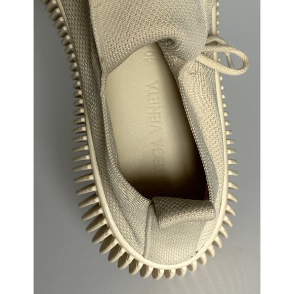 Athletic_Shoes